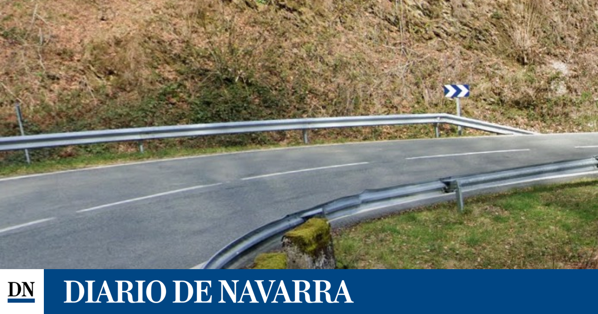 Arde un camión con paja y corta la carretera N-135, en Valcarlos