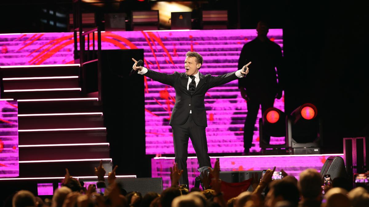 Luis Miguel en un concierto