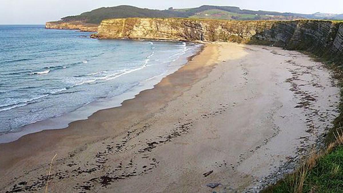 Turismo | Una playa con acantilado a dos horas de Navarra fascina a ...