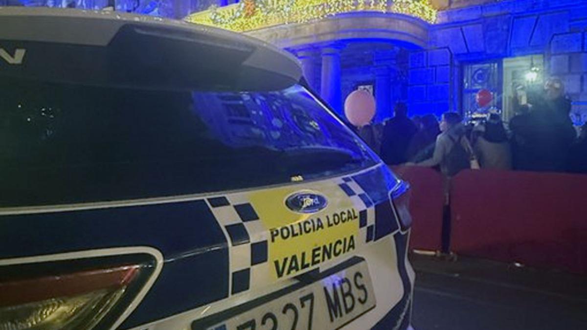 <![CDATA[Detenidos dos hermanos cuando violaban a una mujer en el interior de un coche en València]]>