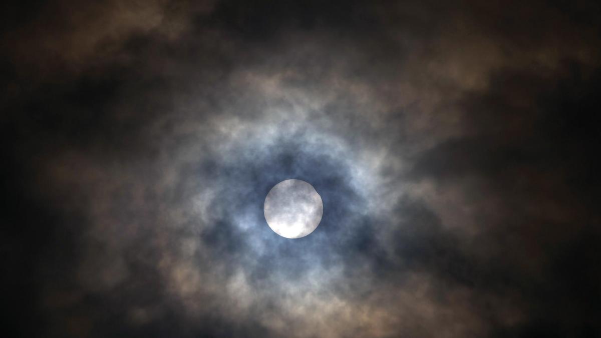 <![CDATA[El Gobierno adquirirá 200.000 gafas para ver el eclipse total de sol que será visible en Navarra]]>