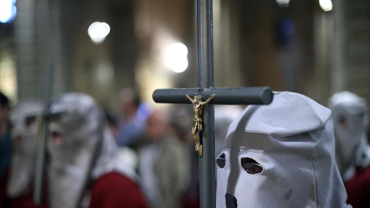 <![CDATA[La lluvia da tregua este Viernes Santo en Pamplona y permitirá la procesión del Santo Entierro]]>