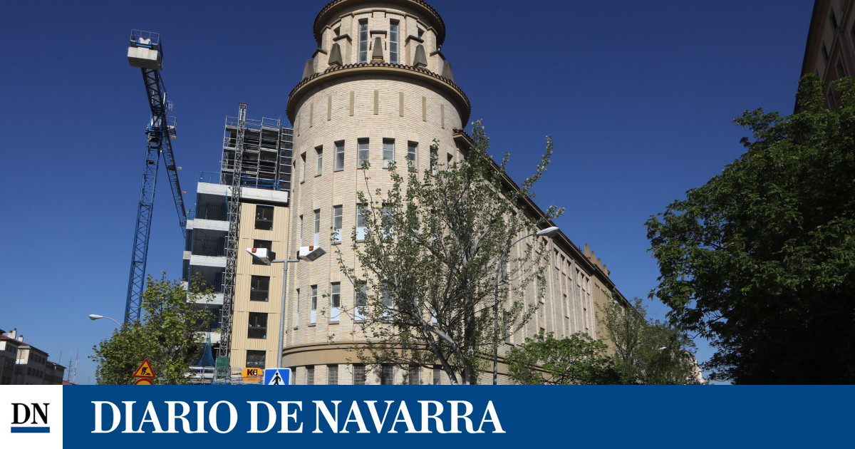 Nadie puede salir ni entrar en la cooperativa de VPO de Maristas