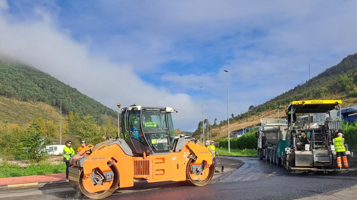 <![CDATA[N-121-A: falta iluminación, señales y falta seguridad]]>