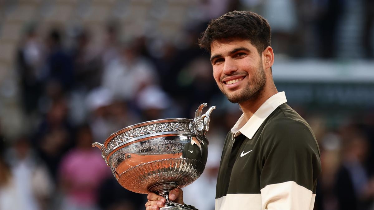 <![CDATA[Carlos Alcaraz no jugará en Roland Garros]]>