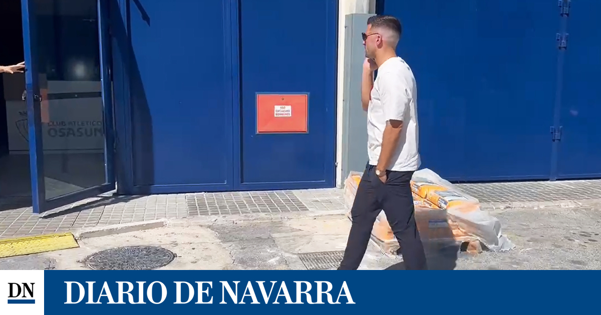 Vídeo con el momento en el que Areso acude a las oficinas para firmar su salida de Osasuna