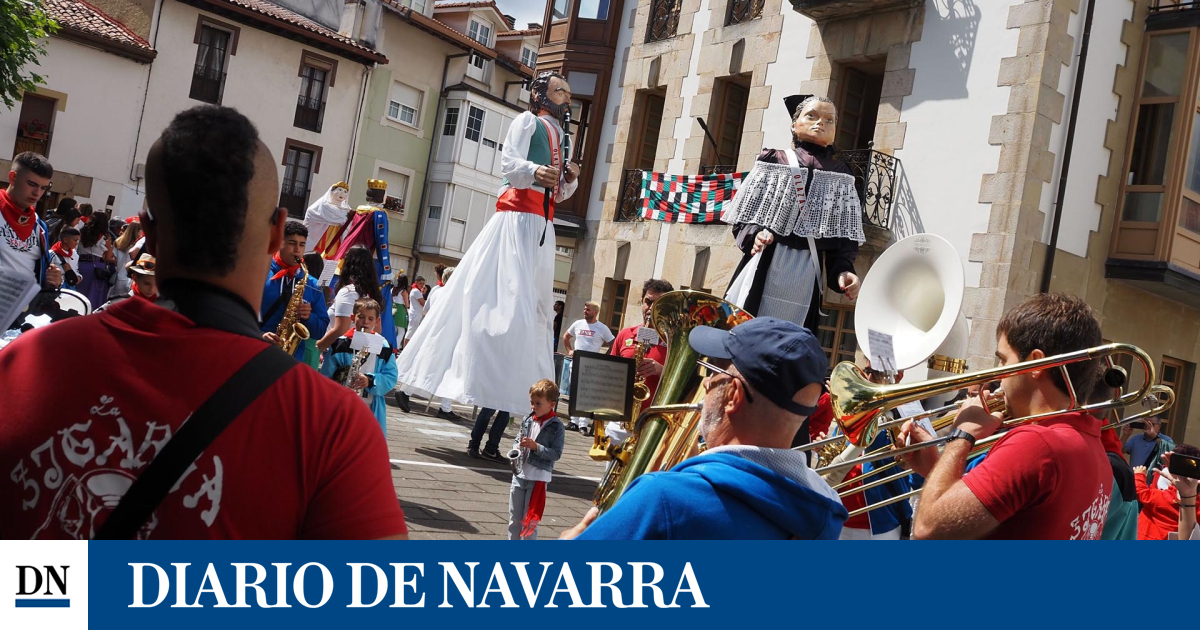 Fotos del cohete de fiestas de Olazagutía 2025