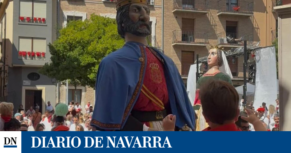 Vídeo del recorrido de los gigantes y cabezudos de Tudela de este viernes 25 de julio