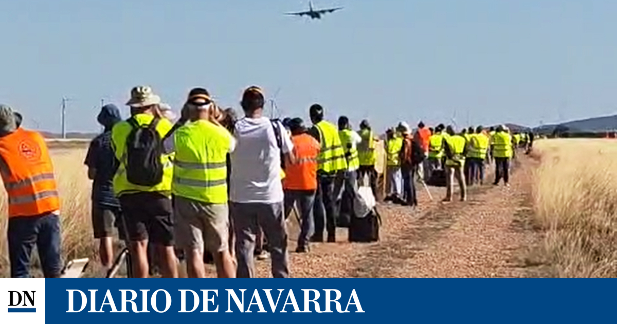 Vídeo con la concentración de fotógrafos especialistas en maniobras militares en Ablitas