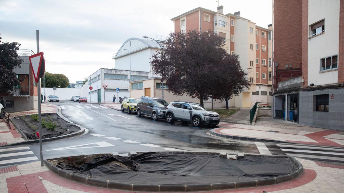 Santa María la Real estrena nuevos espacios verdes y de estancia en la intersección de las calles Mendaur y Monte Lakartxela – Ayuntamiento de Pamplona