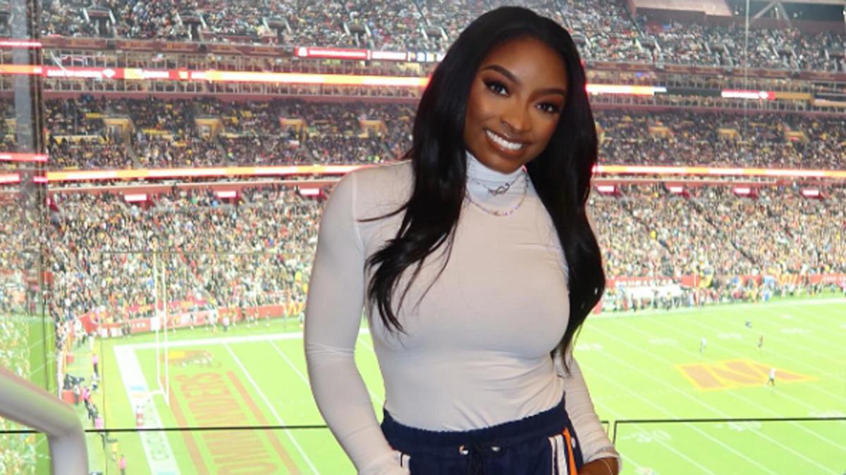 <![CDATA[Simone Biles revela que ha estado "a un paso de la 