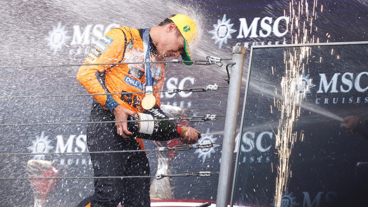 <![CDATA[Norris lo borda y Verstappen mantiene el espectáculo en Brasil]]>