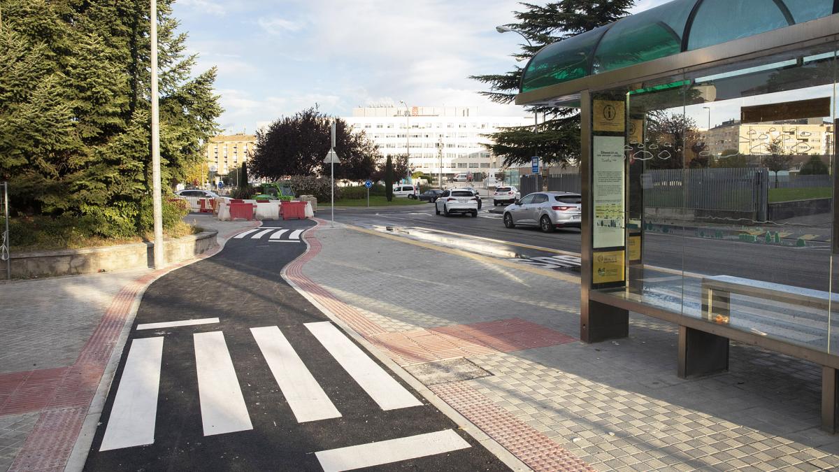<![CDATA[Isletas ajardinadas para el carril bici de la calle Irunlarrea]]>