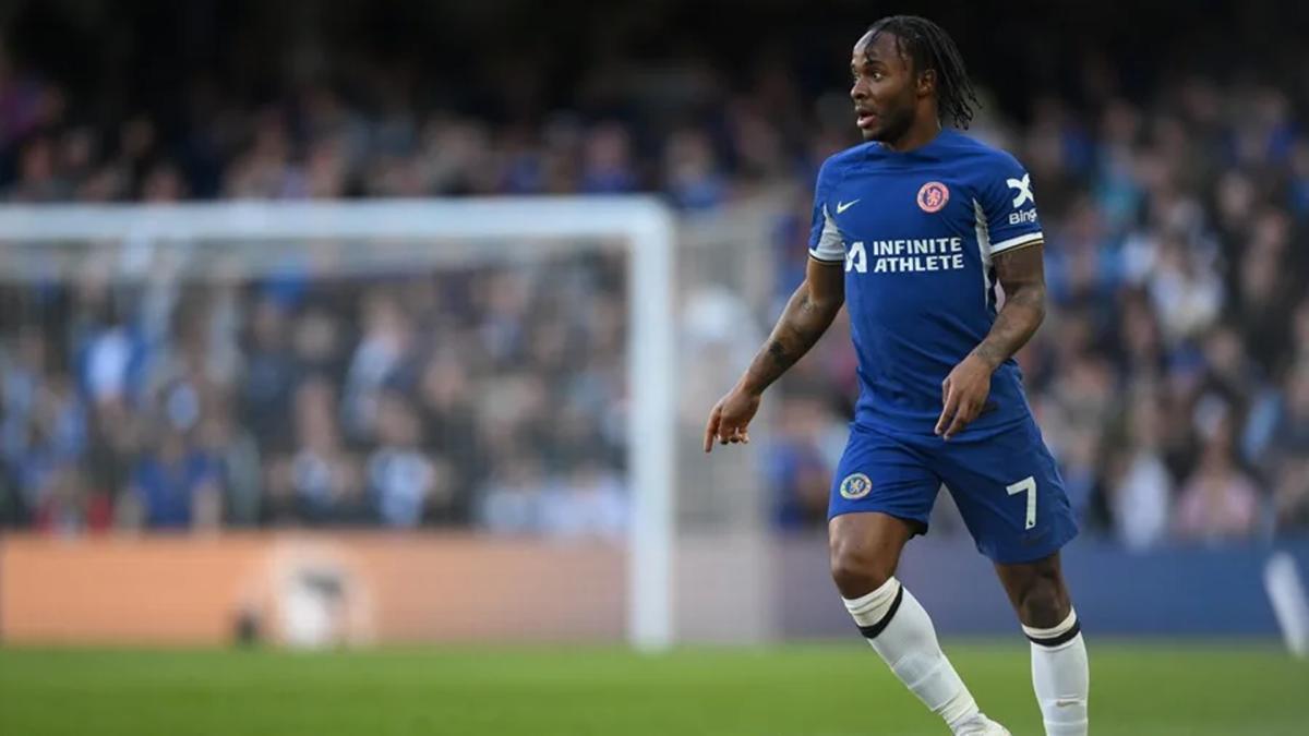 <![CDATA[Roban en casa de Sterling con el futbolista y su familia dentro]]>