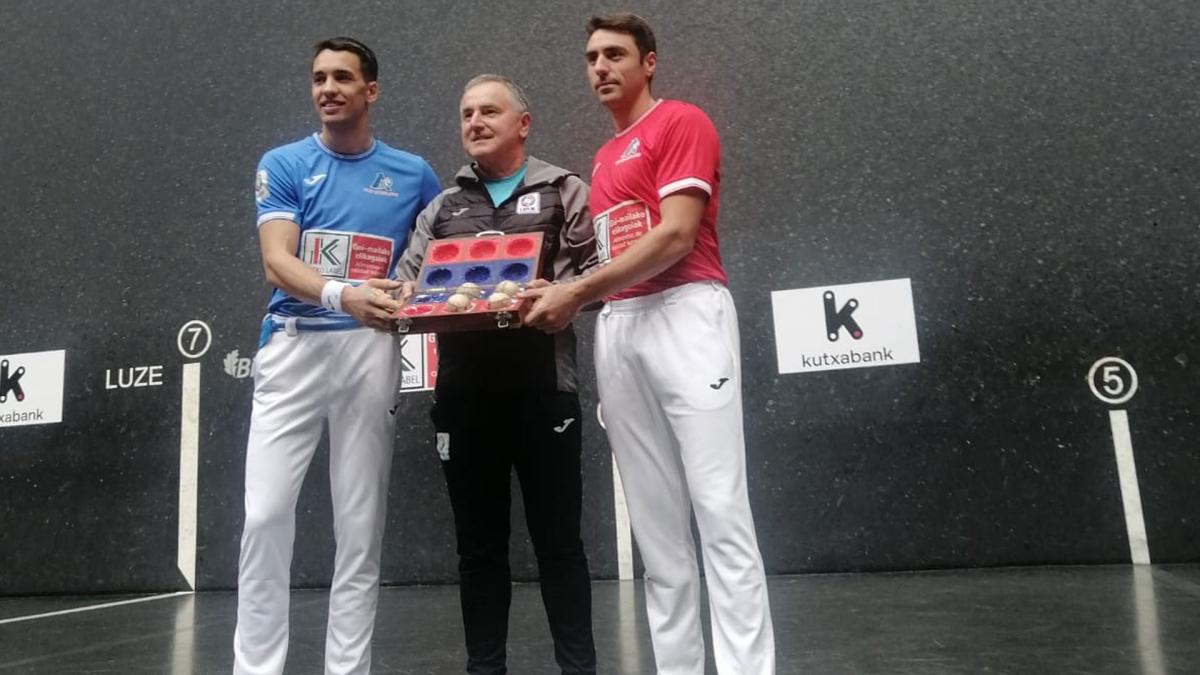 <![CDATA[Material más vivo para Peio en el Bizkaia; Zabala espera una batalla]]>