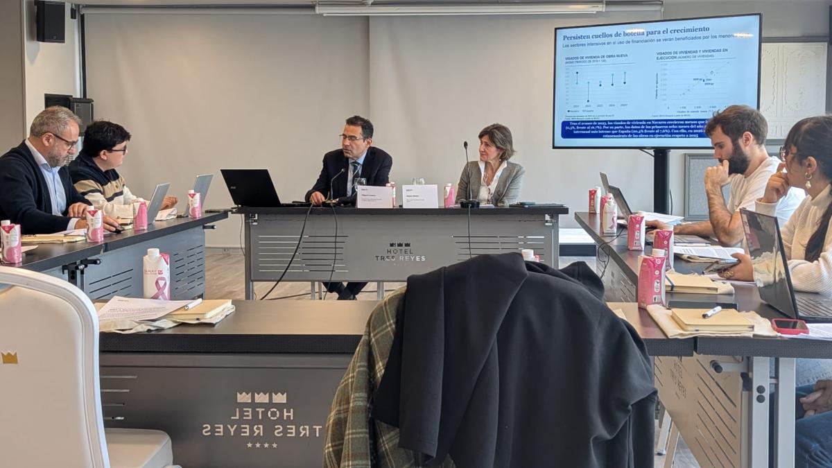 <![CDATA[Las estimaciones de BBVA apuntan a un crecimiento en Navarra del 2,4% en 2025 y 2026 y la creación de 12.000 nuevos empleos]]>