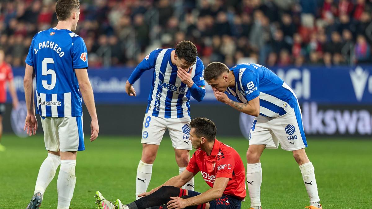 <![CDATA[Alavés-Osasuna: horario y dónde ver en TV el partido de la jornada 30 de LaLiga]]>