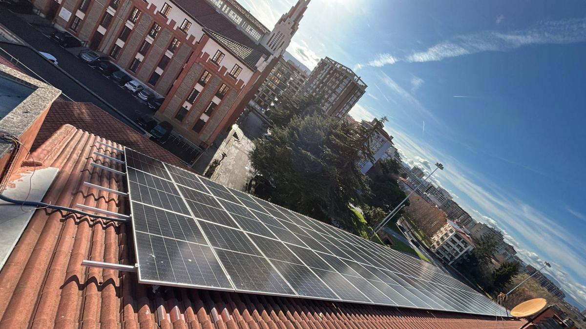 <![CDATA[Energía solar desde el cuartel para 200 pymes y comercios de Pamplona]]>