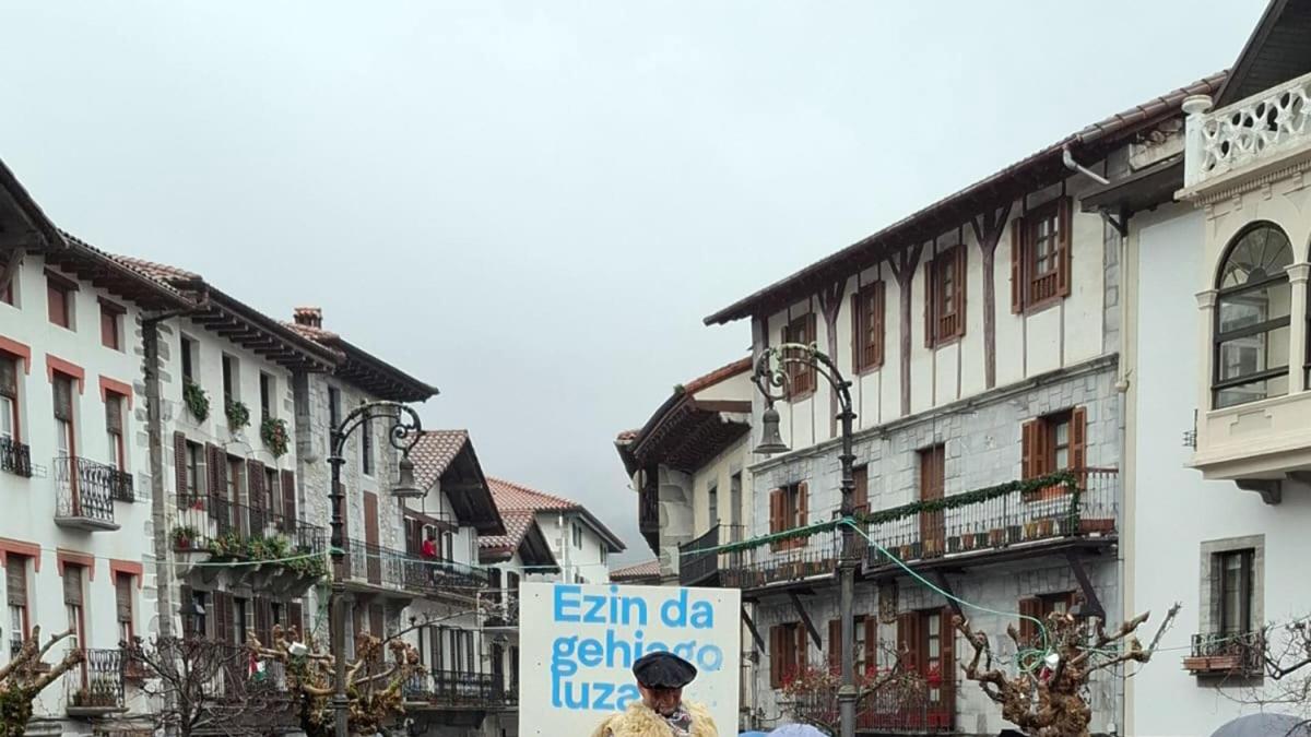 <![CDATA[Covite denuncia seis actos de apoyo a presos de ETA durante las fiestas de Navidad en Navarra y País Vasco]]>