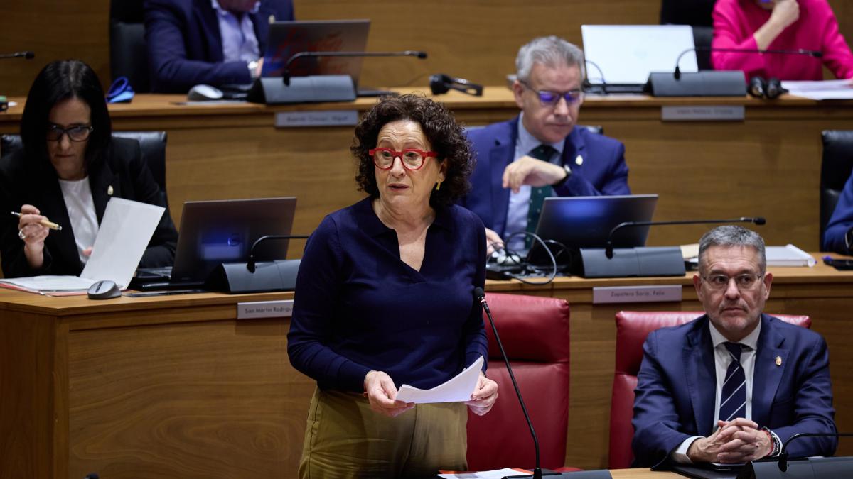 <![CDATA[Carmen Maeztu a Vox: ¿Piensan fundar el Ku Klux Klan español?]]>