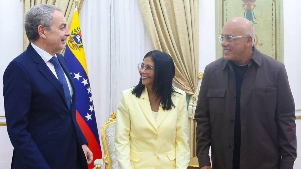 <![CDATA[El Partido Comunista Chino se dirigió a Ferraz para contactar con Zapatero a fin de comprar petróleo venezolano]]>