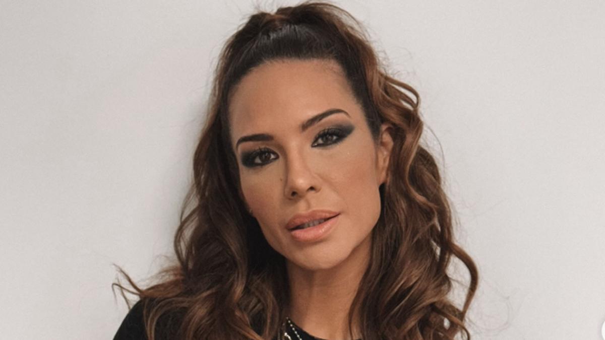 <![CDATA[Cayetano Rivera y Tamara Gorro, de viaje juntos con amigos]]>