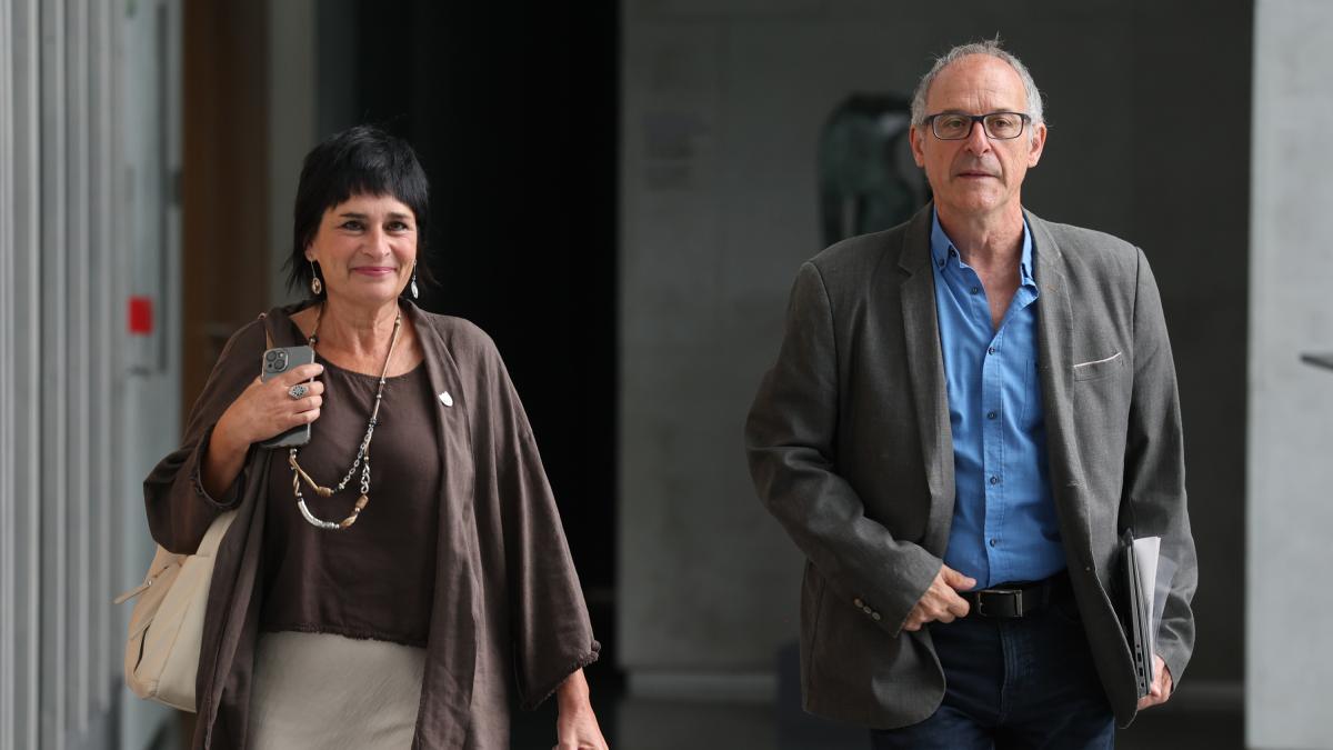 <![CDATA[Los desplazados forzosos de ETA son reivindicados pese a que Bildu se abstiene]]>