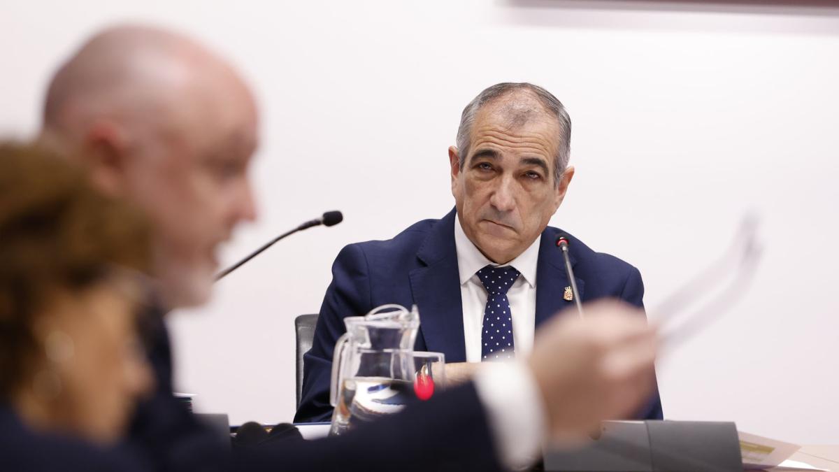 <![CDATA[Óscar Chivite evita poner la mano en el fuego ni por María Chivite ni por Cerdán "ni por nadie"]]>