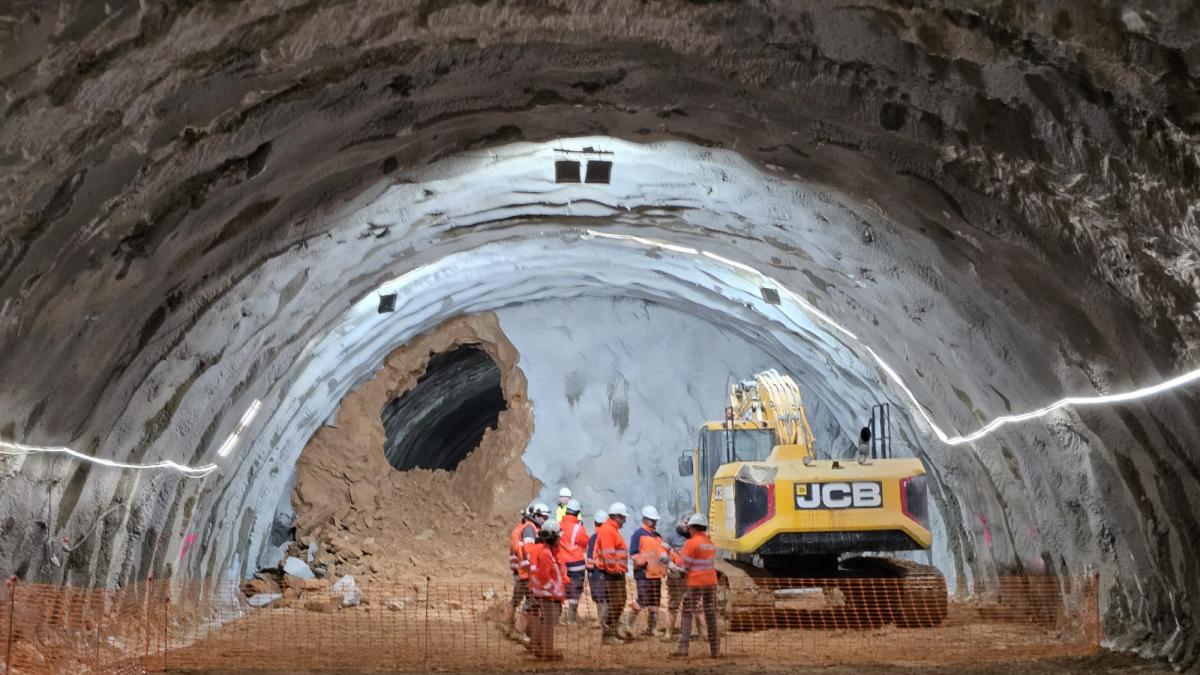 <![CDATA[Conectadas las bocas del túnel de Murugain en las obras del corredor ferroviario de alta velocidad en Navarra]]>