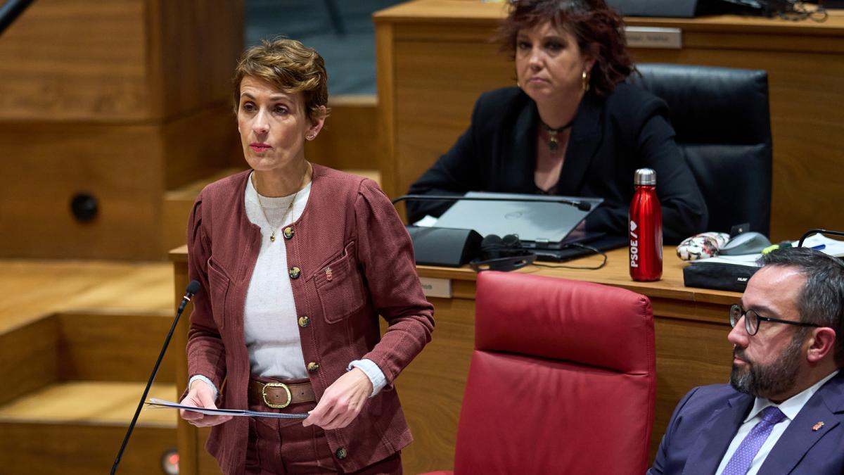 <![CDATA[Chivite afirma que "habrá medidas" de apoyo al transporte para paliar los peajes que defienden implantar solo a vehículos pesados en autovías y autopistas]]>