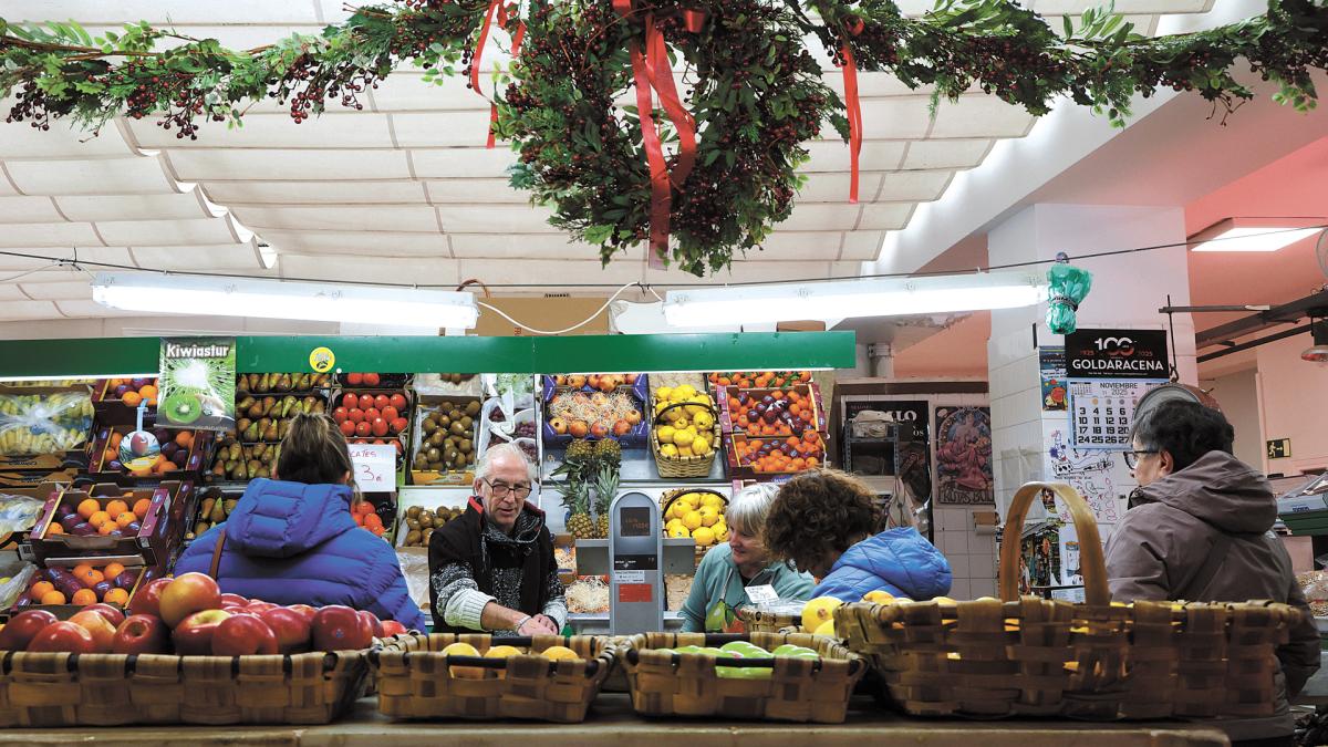 <![CDATA[Tafalla aboga por dar cabida a nuevas actividades en el mercado]]>