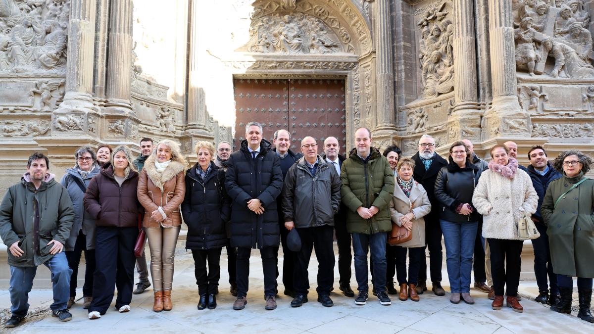 <![CDATA[La restauración de la portada de Santa María de Viana encara su fase final]]>