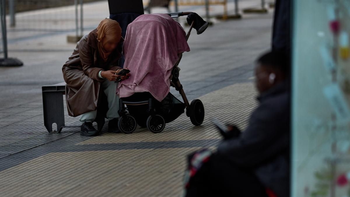 <![CDATA[El PP avanza una ofensiva parlamentaria y jurídica contra la "barbaridad" de la regularización masiva de inmigrantes]]>