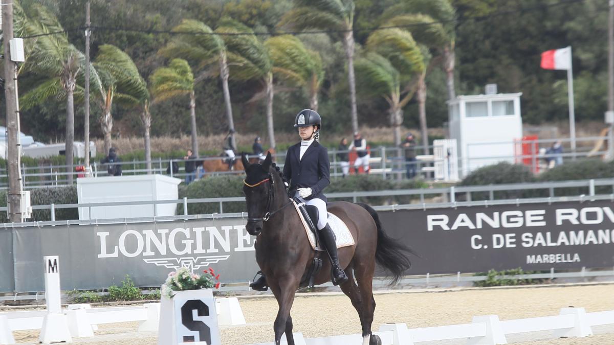 <![CDATA[Debut en el circuito internacional de doma de la estellesa Ángela Hermoso de Mendoza]]>