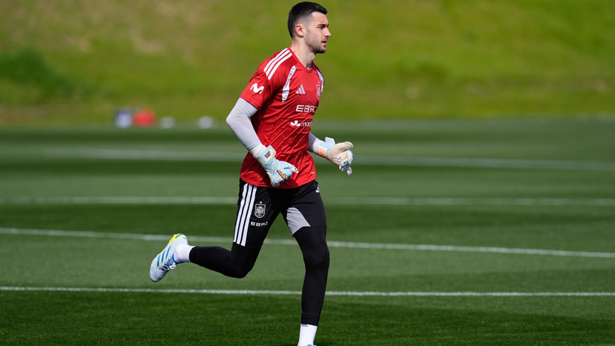 <![CDATA[Joan García, fuera de la convocatoria de España ante Serbia]]>