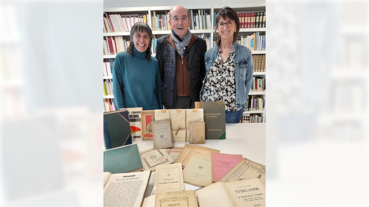 <![CDATA[La Biblioteca de Navarra recibe una donación de libros y documentos de Juan Cruz Alli]]>