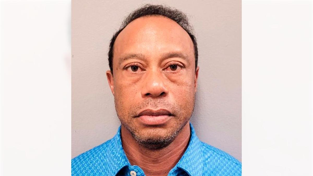 <![CDATA[Tiger Woods, arrestado tras sufrir un nuevo accidente de tráfico]]>