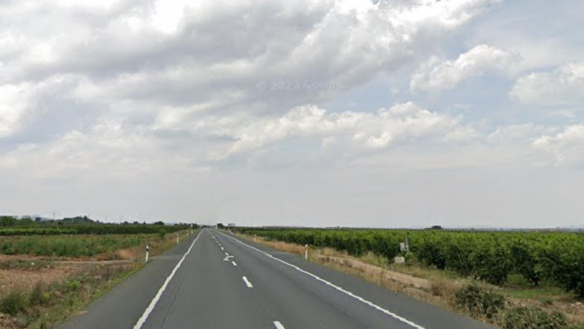 <![CDATA[Fallece un peatón tras ser arrollado por un turismo en la N-232, a la altura de Rincón de Soto (La Rioja)]]>