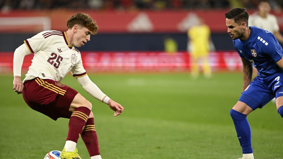 <![CDATA[Otro hito para la historia: Víctor Muñoz, primer futbolista español de Osasuna en jugar un Mundial]]>