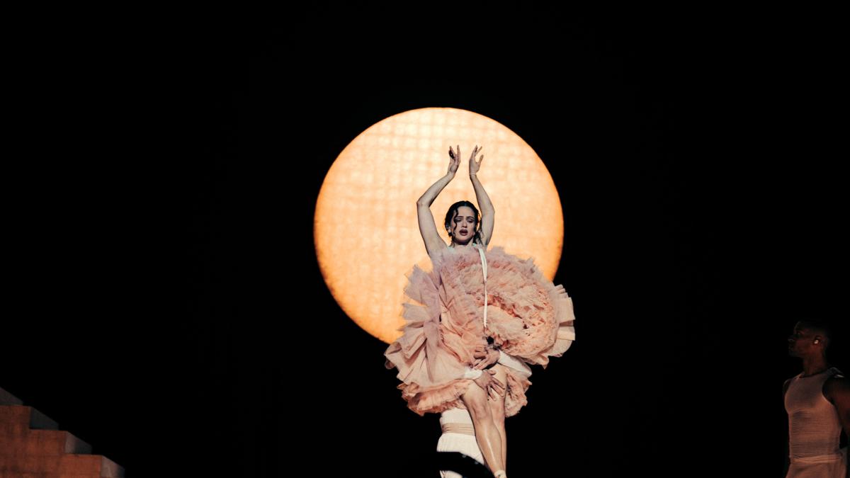 <![CDATA[Rosalía diviniza Madrid entre tecno, ballet y éxtasis en su primer concierto en España]]>