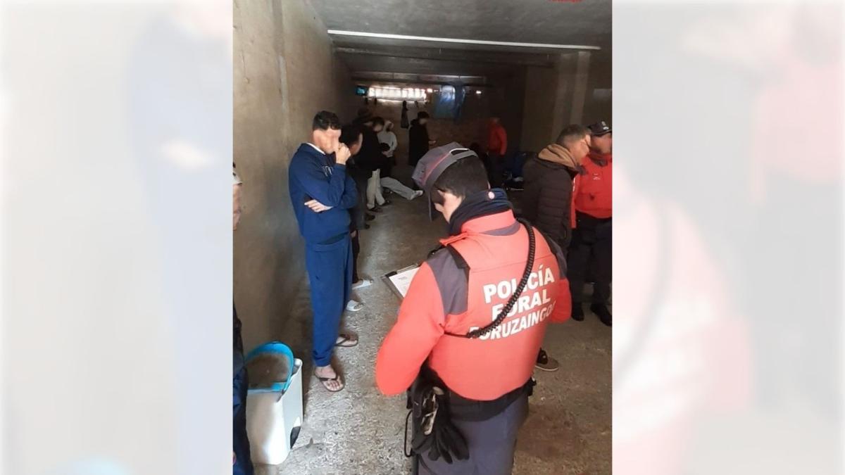 <![CDATA[El Iphone que llevó hasta el escondite de 10 móviles robados en una bajera de San Jorge]]>