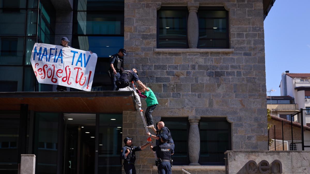 <![CDATA[Sabotajes al TAV y energúmenos habituales]]>