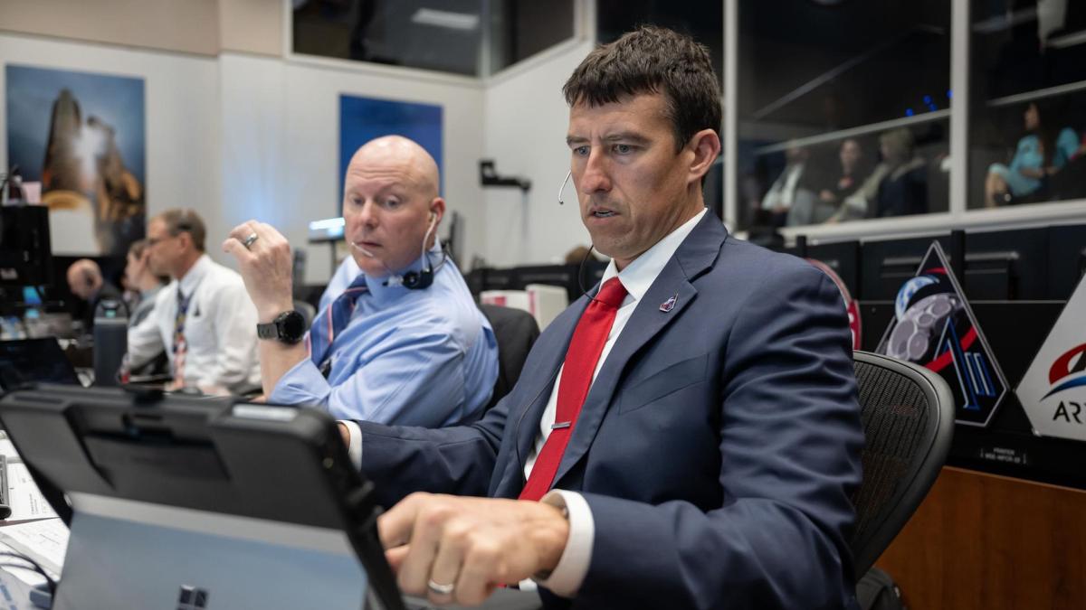 <![CDATA[La misión Artemis II abandona la órbita terrestre y comienza su camino a la Luna]]>