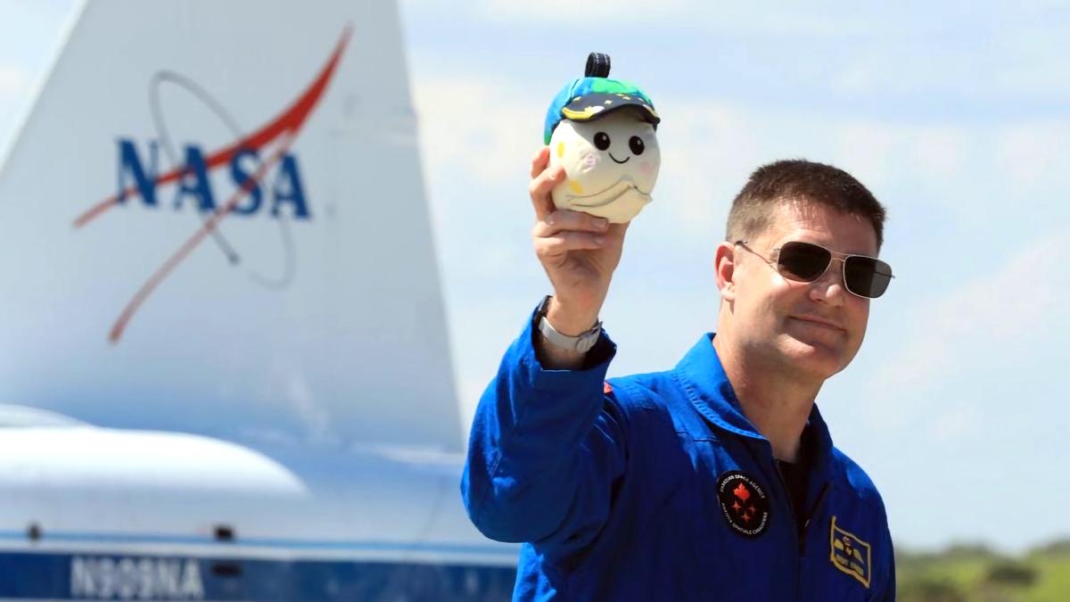 <![CDATA[Un niño de 8 años logra colar en la misión Artemis II a su pequeño juguete 'Rise']]>