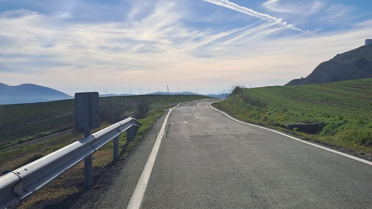 <![CDATA[Adjudicada por 2,23 millones la adecuación y mejora de la NA-6000 entre Echavacoiz y Campanas]]>