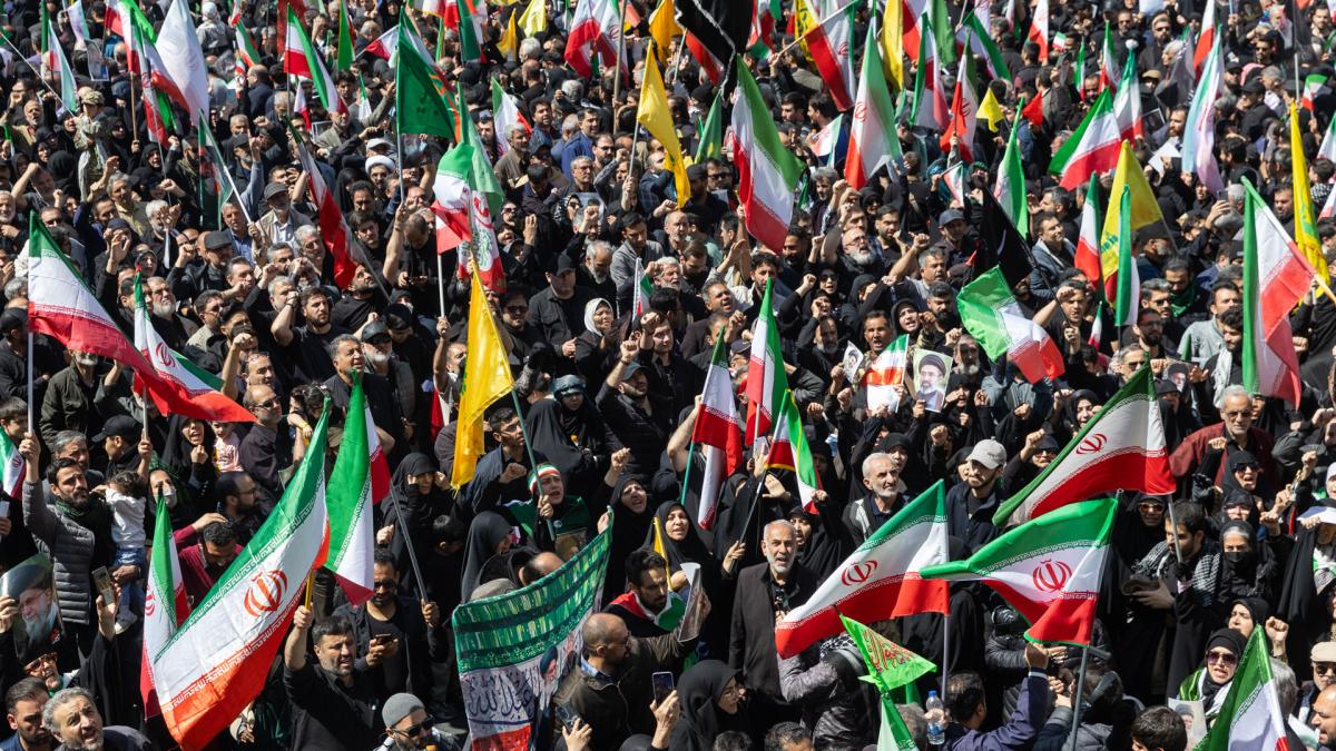 <![CDATA[Irán insiste en que las negociaciones con EE UU dependen el alto el fuego en Líbano]]>