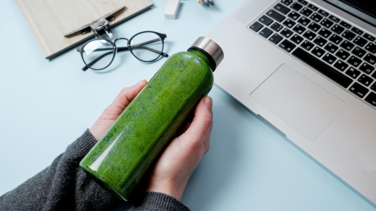 <![CDATA[Avisan del riesgo de problemas gastrointestinales por la mala higiene de botellas reutilizables]]>