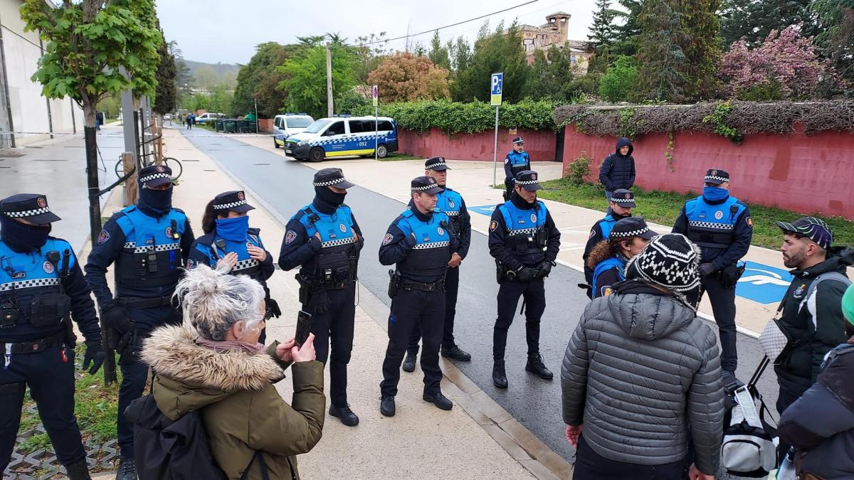 <![CDATA[Apoyo Mutuo denuncia que la política social del Ayuntamiento sea 