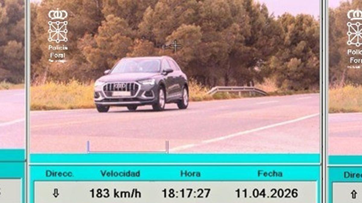 <![CDATA[Pillados a 183km y 180km/h por un radar en la N-121]]>