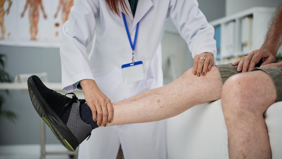 <![CDATA[Un procedimiento mínimamente invasivo alivia el síndrome postrombótico tras una trombosis venosa profunda]]>